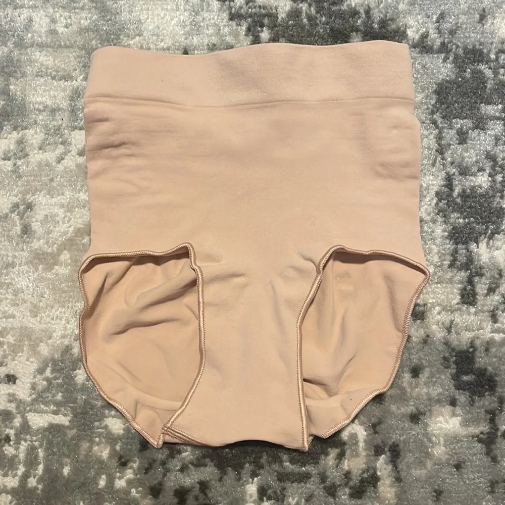 SKIMS SCULPT MID WAIST BRIEF - Picture 5 of 6